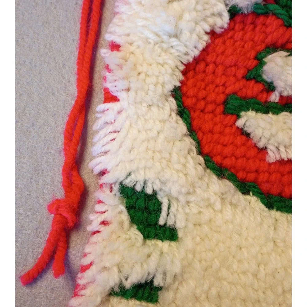 VTG MCM Latch Hook Wall Hanging Art Tapestry Christmas Noel Rug 29x11 Grandma‎